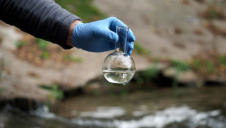The EEA survey revealed a divide between chemical pollution in ground and surface water sites